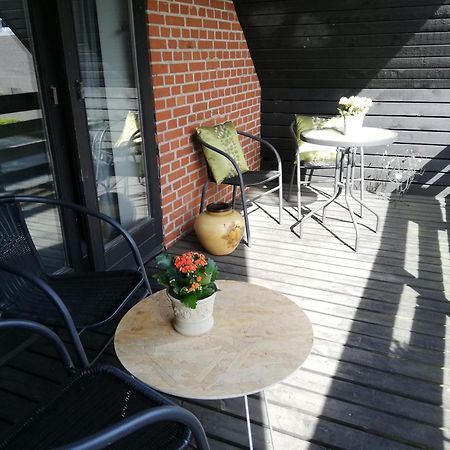 5Min Walk To Lego House - Two Bedrooms On Loft Floor With Balcony * With Garden บิลลุนด์ ภายนอก รูปภาพ